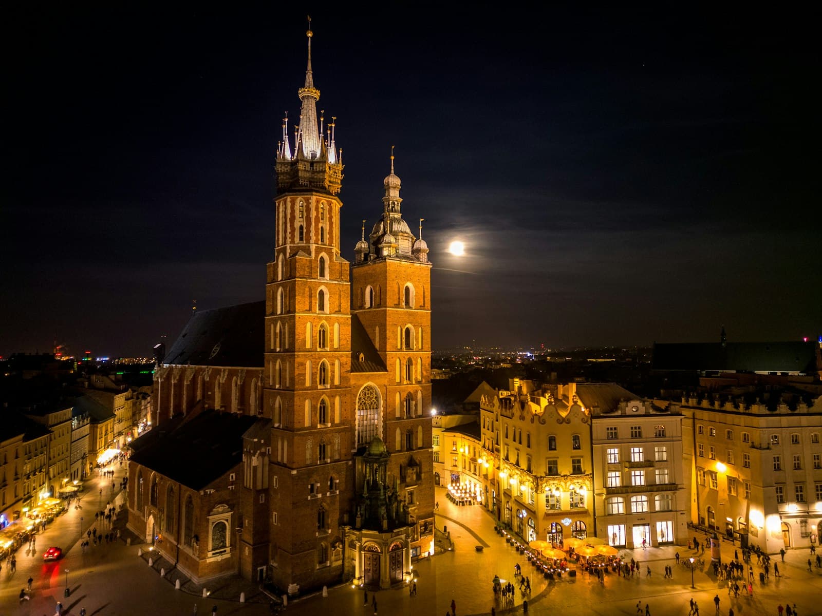 Krakow skyline at night